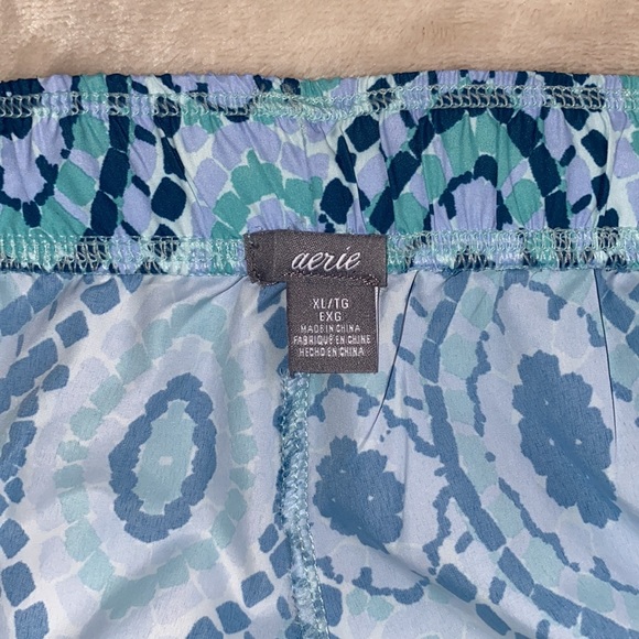 Aerie womens shorts in size XL - Picture 3 of 4